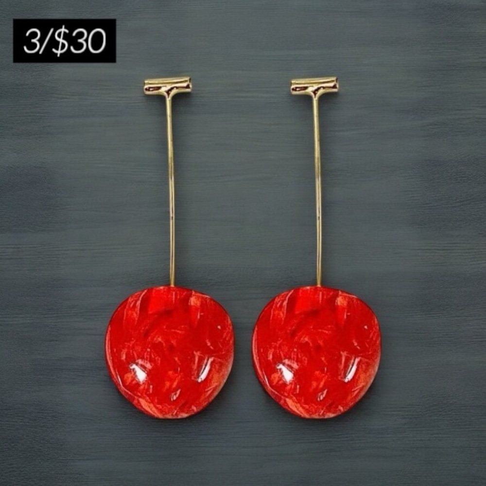 ✨3/$30✨ 🆕Realistic Red And Gold Flakes Resin Cherry Earrings